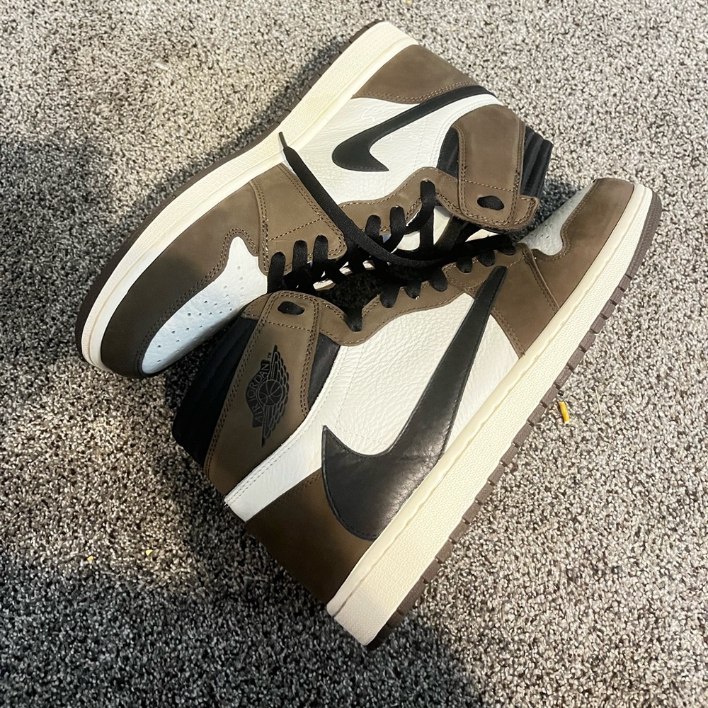 Travis scott jordan 1 mocha high size 12 mens